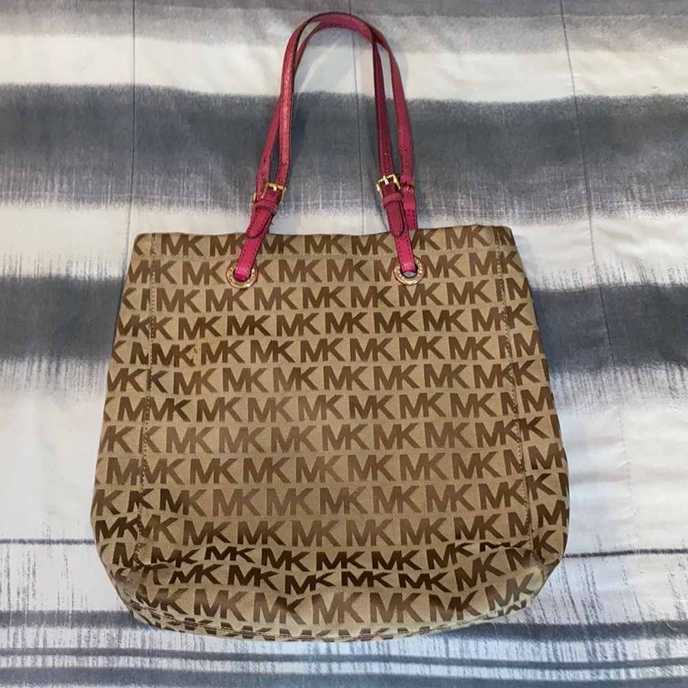 🛍 Michael Kors Tote